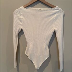 Abercrombie & Fitch White Ribbed Long-Sleeve Bodysuit